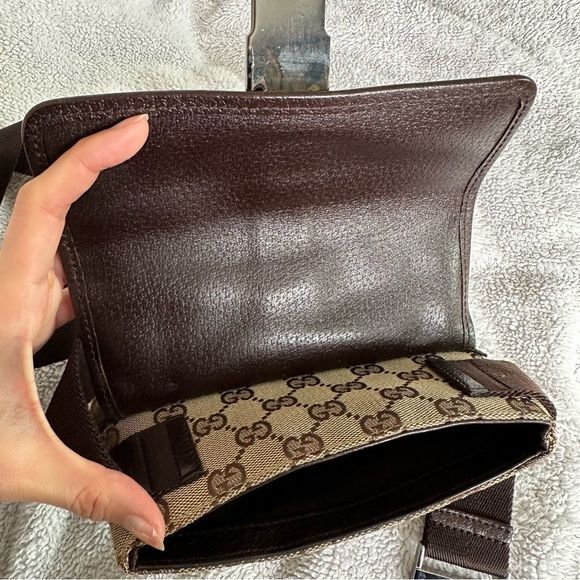 EUC Gucci Canvas Logo Bucket Belt Bag/ Waist Bag - Picture 15 of 15